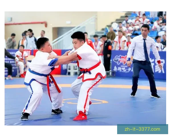 摔跤技巧大揭秘:打造无懈可击的摔跤高手 摔跤技巧大揭秘:打造无懈可击的摔跤高手