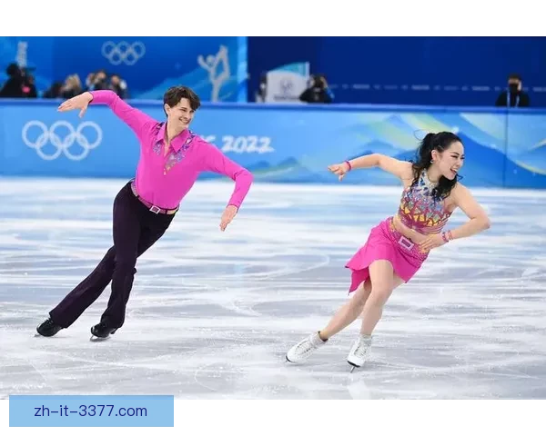 滑冰公开赛:冰上之舞风采展露 引爆热情之冬 滑冰公开赛:冰上之舞风采展露 引爆热情之冬