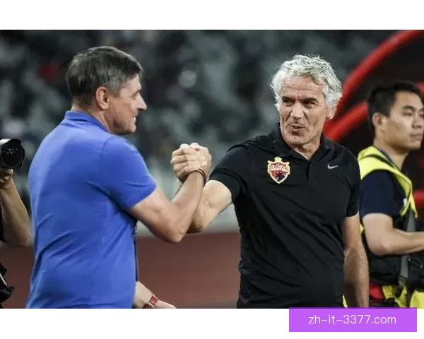 足球规则重磅解读:全方位剖析足球比赛中的关键规则及其应用技巧 足球规则重磅解读:全方位剖析足球比赛中的关键规则及其应用技巧