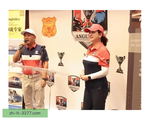 高尔夫邀请赛中心：挑战精英，争夺荣耀